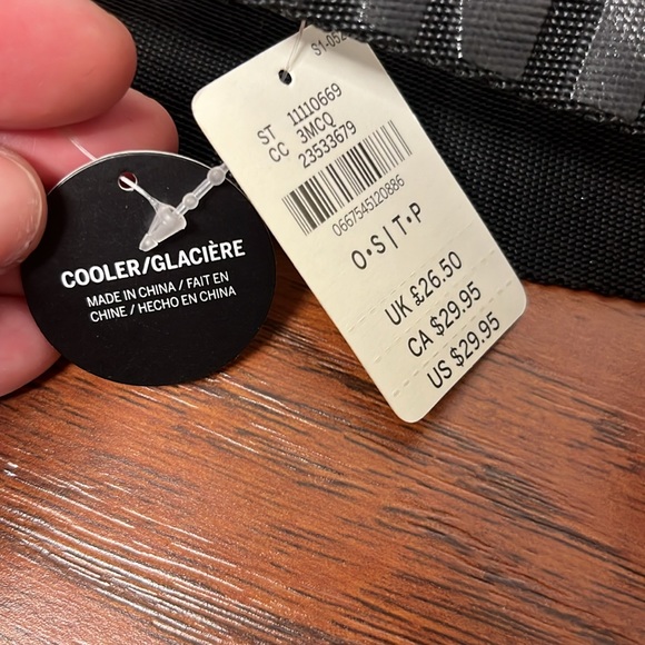 PINK pineapple cooler cross body bag NWT - Picture 4 of 4